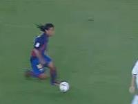 马刺7连胜大胜雷霆，亚历山大33分难救主！