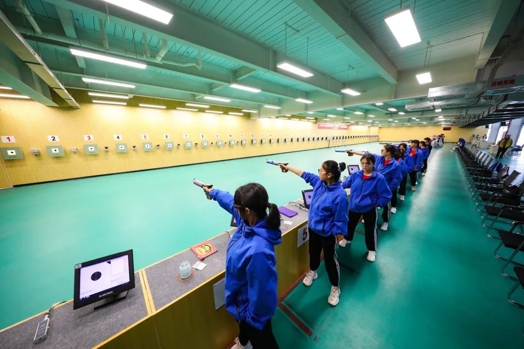 两大平台直播海港抗韩！卢永涛迎首秀，江原中场：打出行云流水的配合